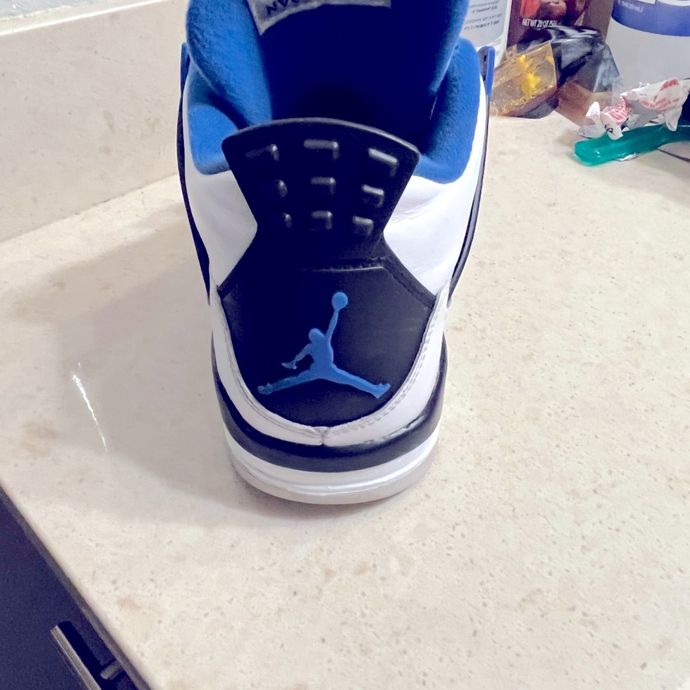 Jordan Retro 4"s "Motorsport" 2017 Size 9 - Picture 7 of 10